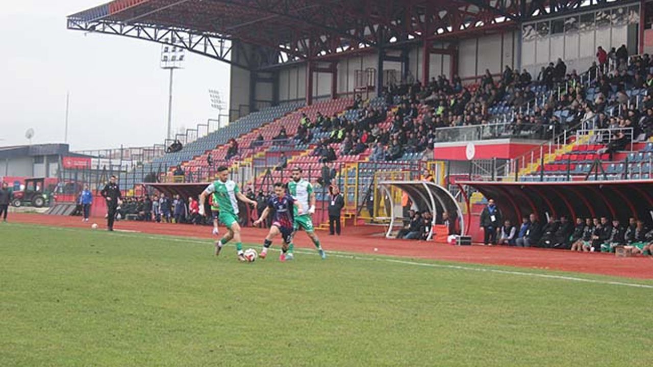 Düzcespor sahasında Amasyaspor'u 2-1 yendi görseli