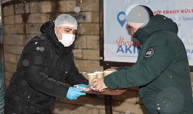 Bayrampaşa Belediyesi’nden sıcak çorba ikramı görseli
