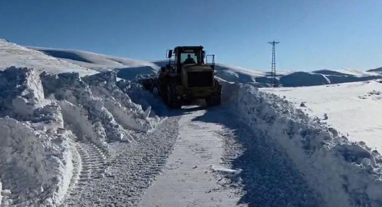 Doğu’da Kar Esareti: 747 Köy ve Mahalle Yolu Kapandı! görseli