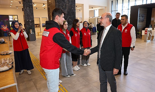 Başkan Pekyatırmacı'dan Yeni Nesil Şehir Kütüphanesi'ne ziyaret görseli