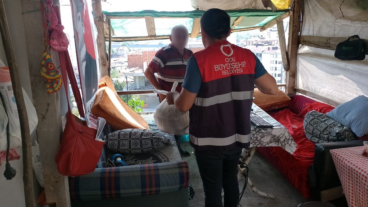 Sıcak bir yemeğin ardında sevgi ve emek var görseli