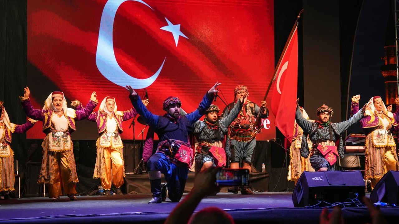 Trabzon horonla dünyayı birleştirdi! görseli