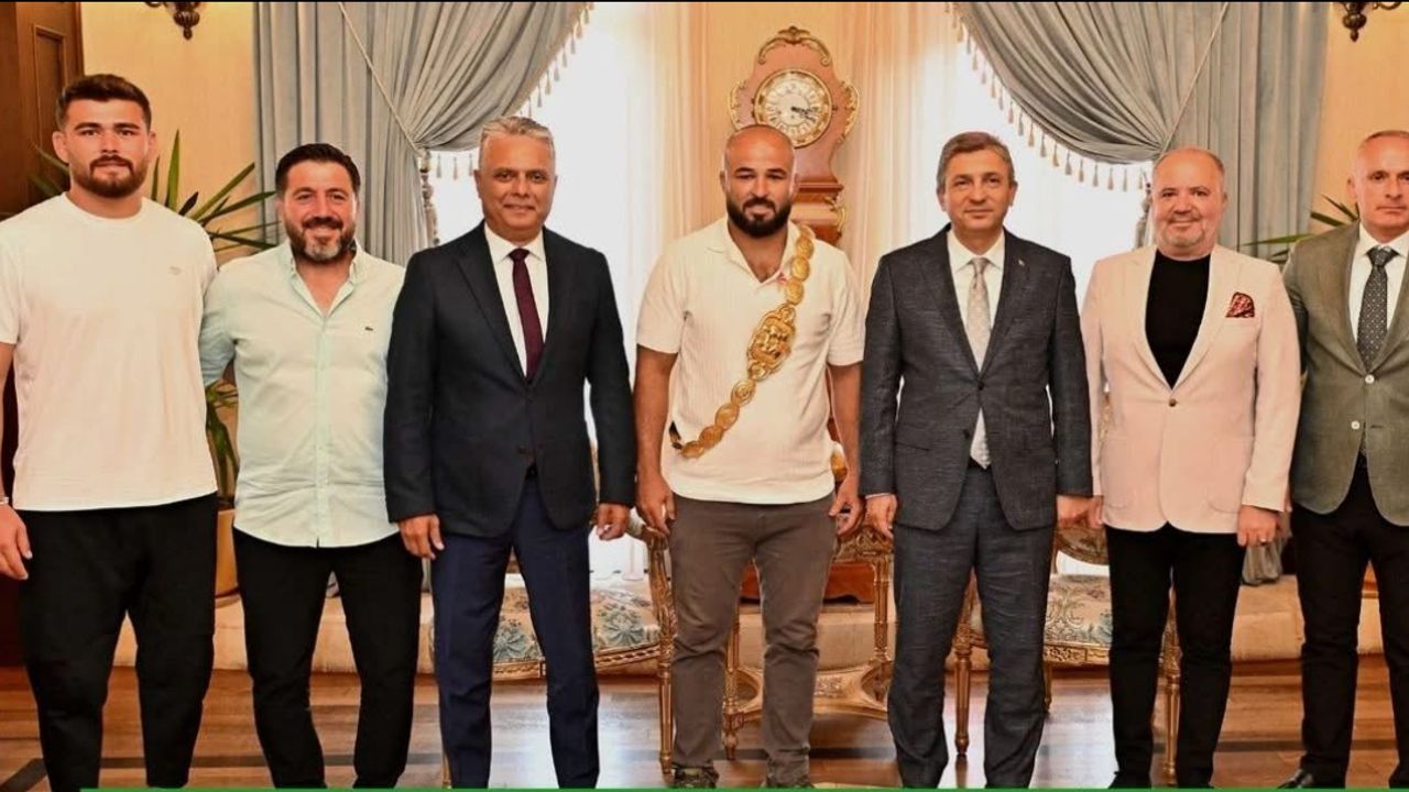 Vali Şahin, Kırkpınar Başpehlivanı Orhan Okulu’yu ağırladı görseli