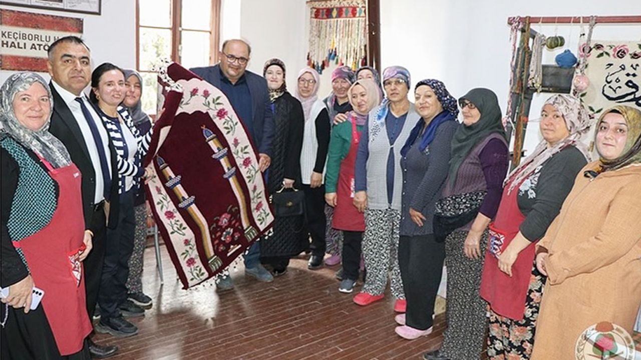 Keçiborlu: “İstasyon sanat evi’nin üretken ellerine teşekkür” görseli