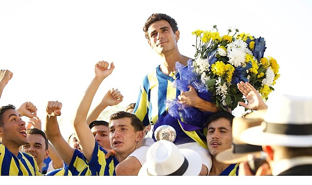 Netflix, futbol tarihine damgasını vuran Lefter Küçükandonyadis’in hayatına odaklanan filmi Lefter: Bir Ordinaryüs Hikayesi’nin fragmanını paylaştı görseli