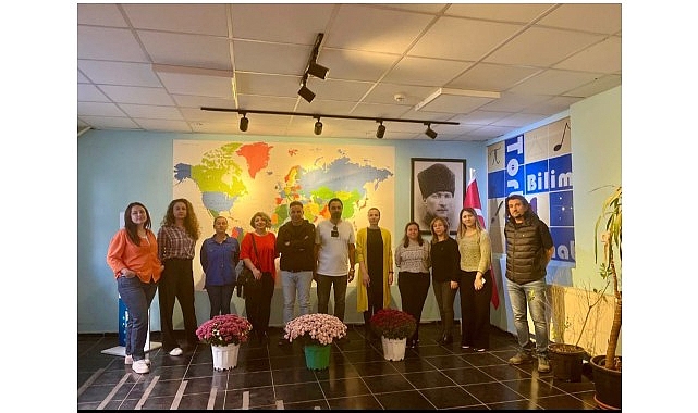 İzmir'de Harezmi Eğitim Modeli Öğretmen Eğitimleri Başladı görseli