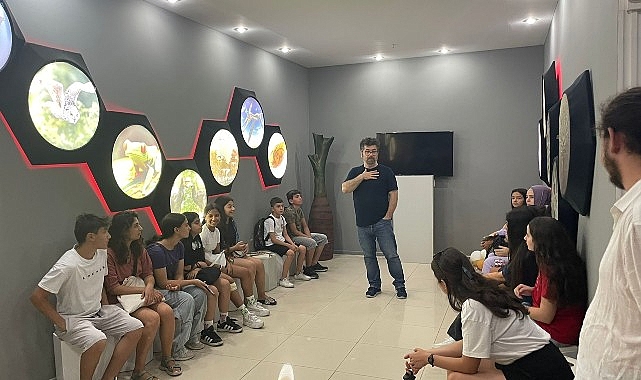 Minik kaşifler Bornova’da bilimin izinde görseli