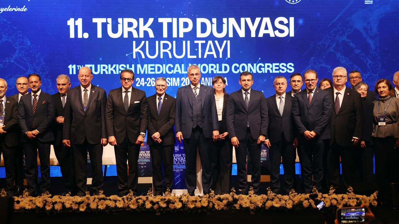 Bakan Memişoğlu 11. Türk Tıp Dünyası Kurultayı’nda konuştu görseli