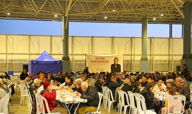 Karabağlar ’da Ramazan Bereketi Ortak Sofralarda Paylaşılacak görseli