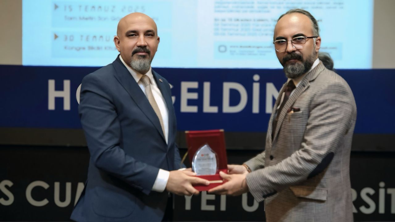 MÜSİAD Sivas’a Uluslararası Kongreden anlamlı plaket görseli