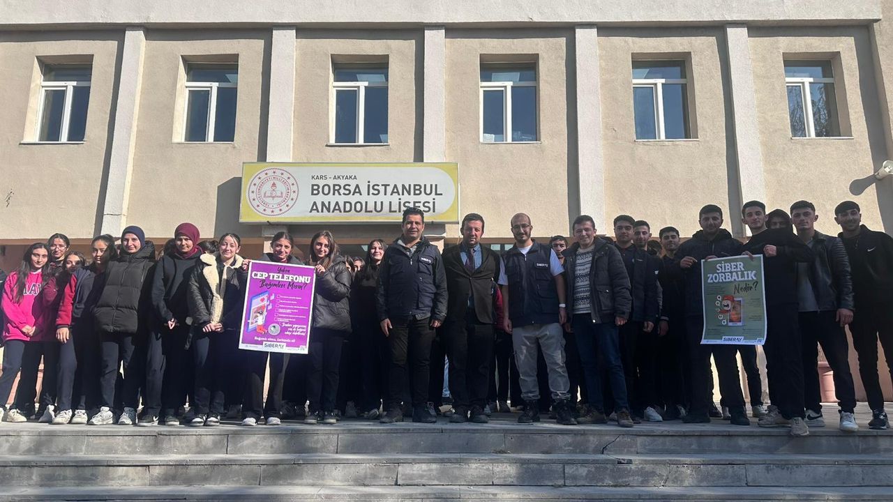 Akyaka’da 300 Öğrenciye Siber Güvenlik Eğitimi verildi görseli