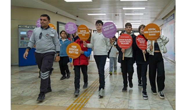 İzmir çocuğu merkeze koydu, Türkiye’ye örnek oldu görseli