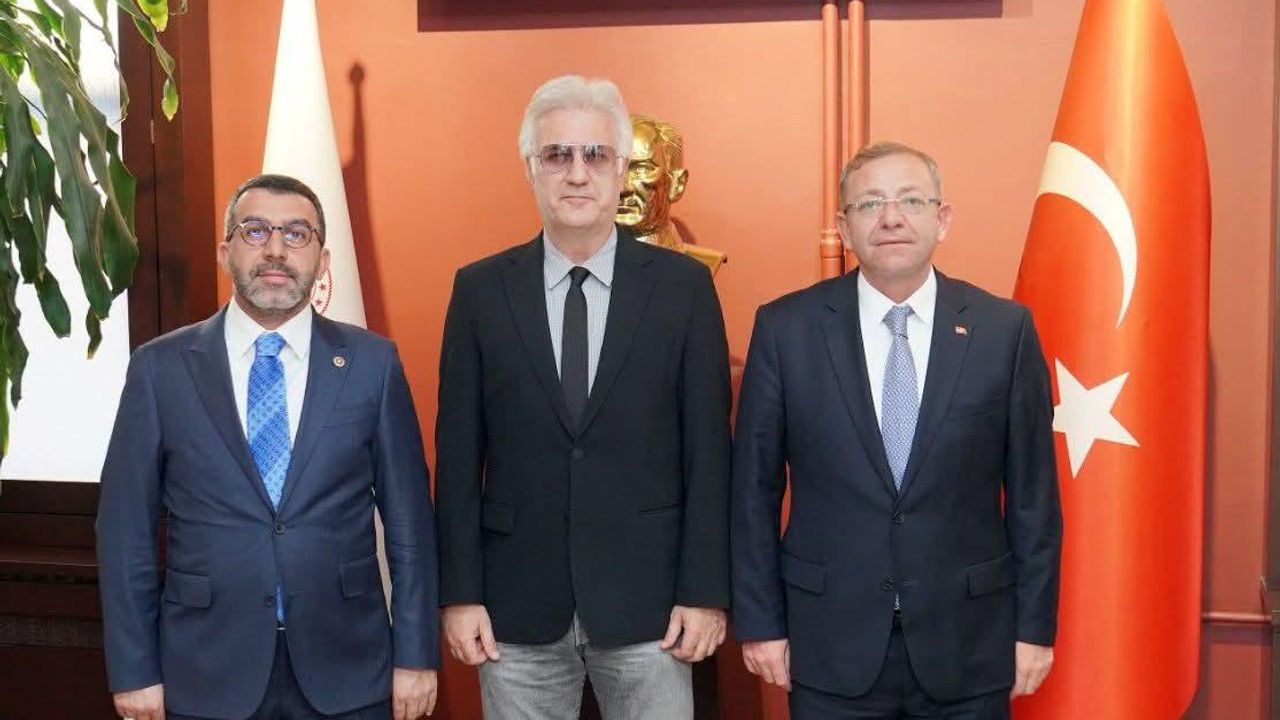 Vali Polat ve Milletvekili Çalkın’dan Devlet Tiyatroları Genel Müdürü Tamer Karadağlı’ya ziyaret görseli