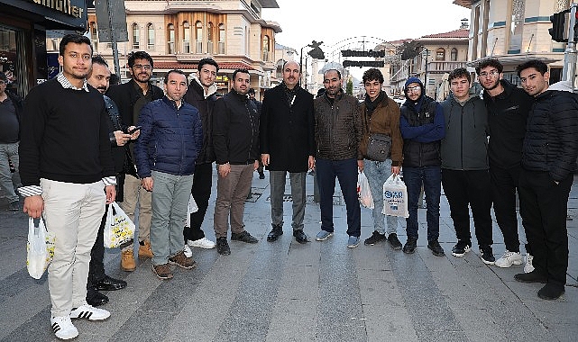 Başkan Altay, Şeb-i Arus Etkinlikleri İçin Konya’ya Gelen Misafirlerle ve Esnafla Buluştu görseli