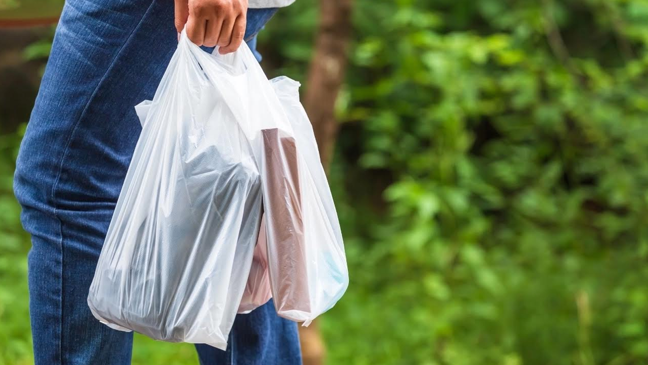 Yeni yılda plastik poşetlere zam görseli