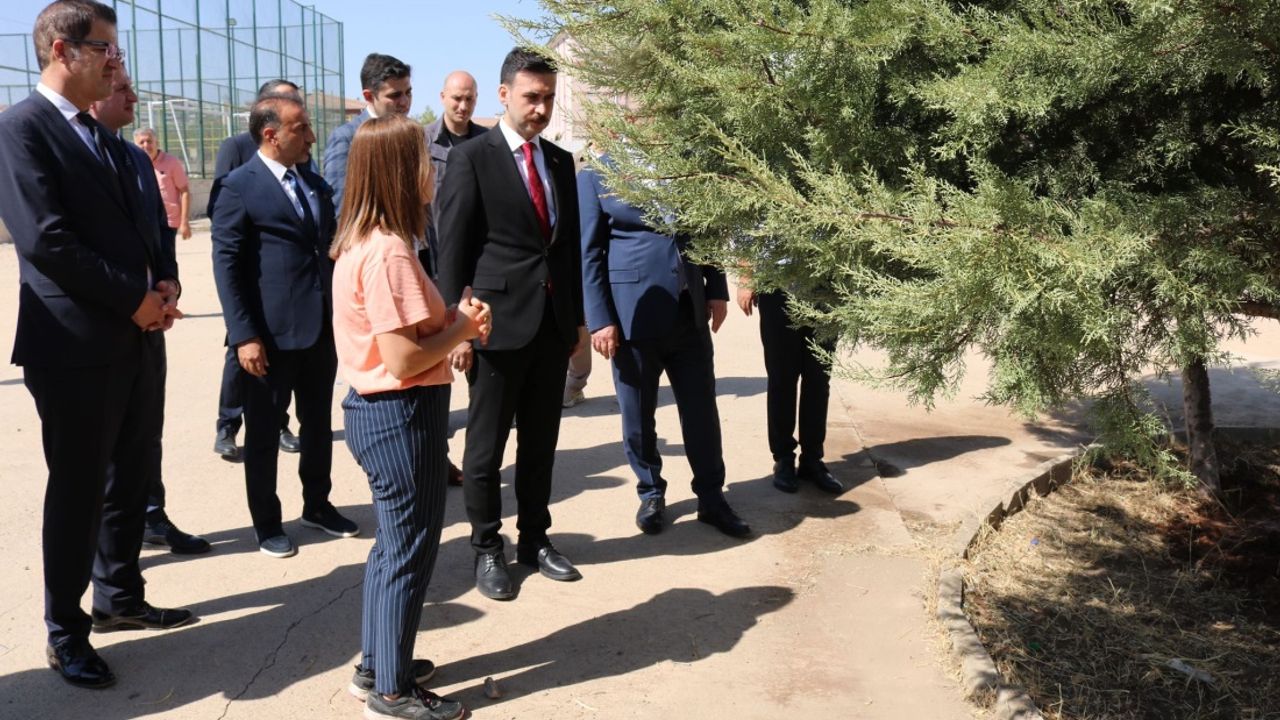 Diyarbakır Denetimli Serbestlik Müdürlüğünden eğitim kurumlarına anlamlı destek görseli