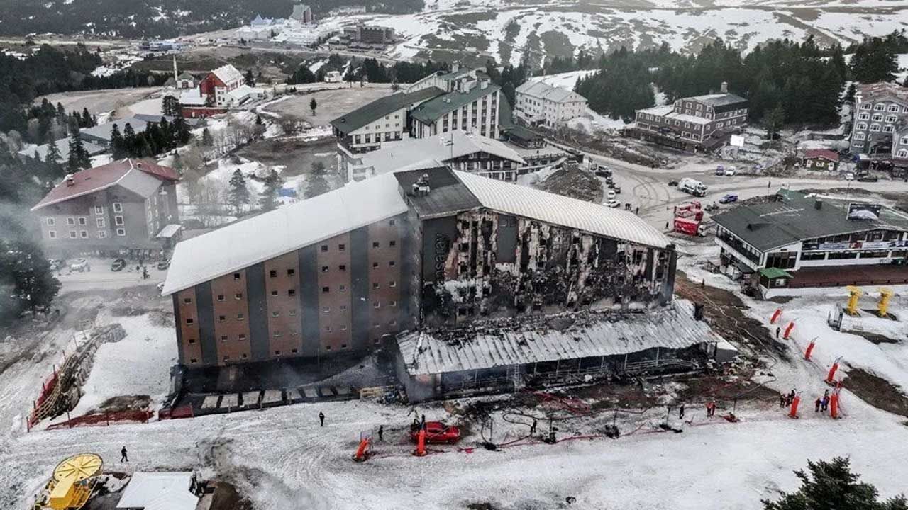 Uludağ'daki otel yangınında hayatını kaybedenlerin sayısı 3'e yükseldi görseli