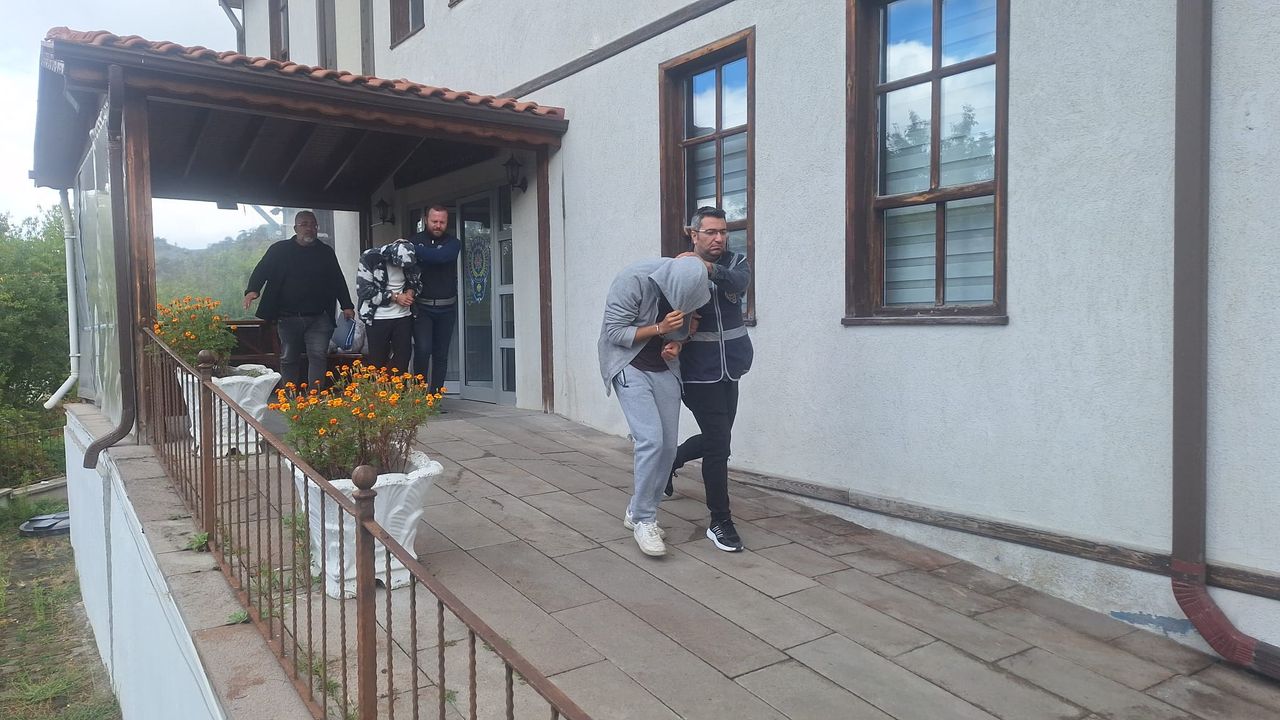 Keyvanlar Konağı'nı kundaklayan 2 kişi tutuklandı görseli
