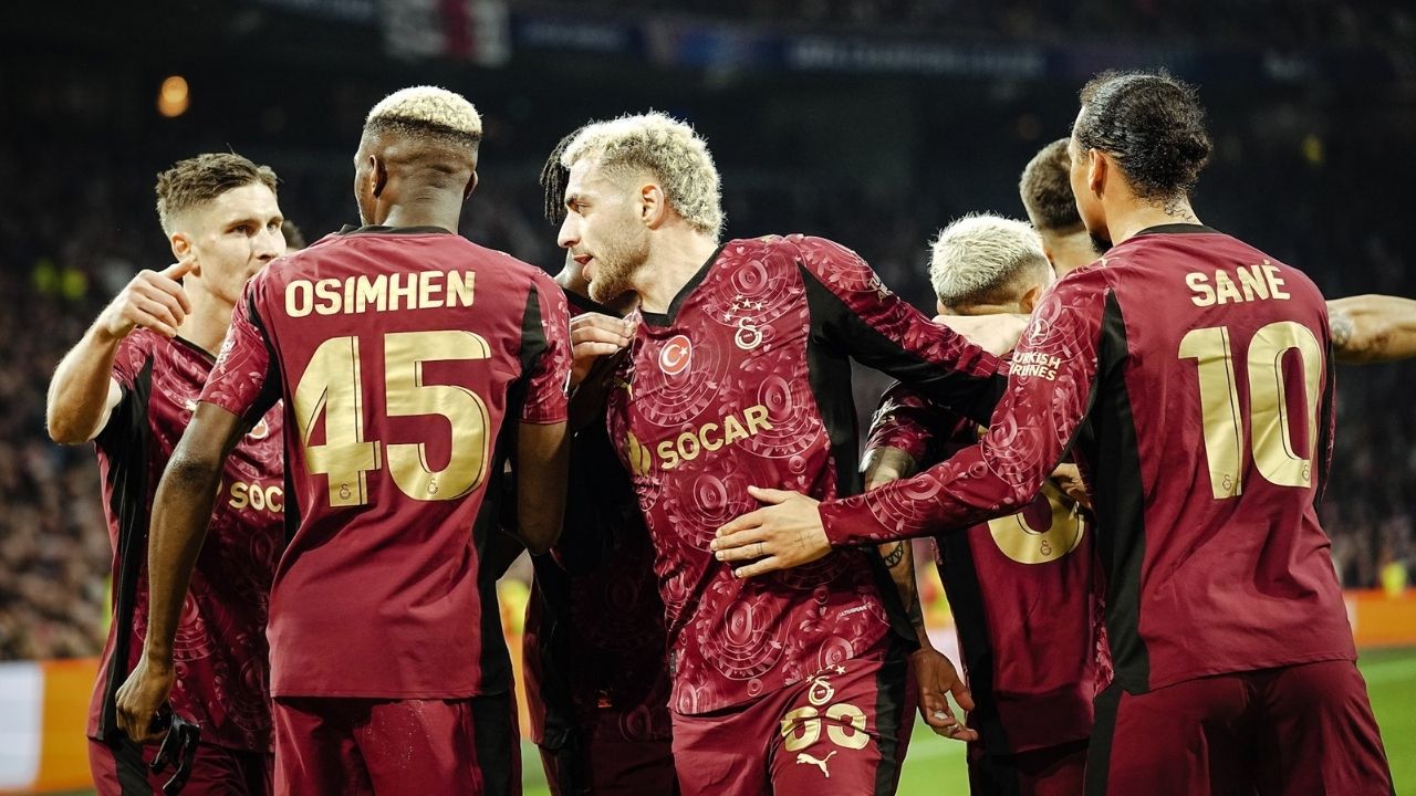 Galatasaray, Amsterdam’da şov yaptı: Osimhen’den tarihi “hat-trick” görseli