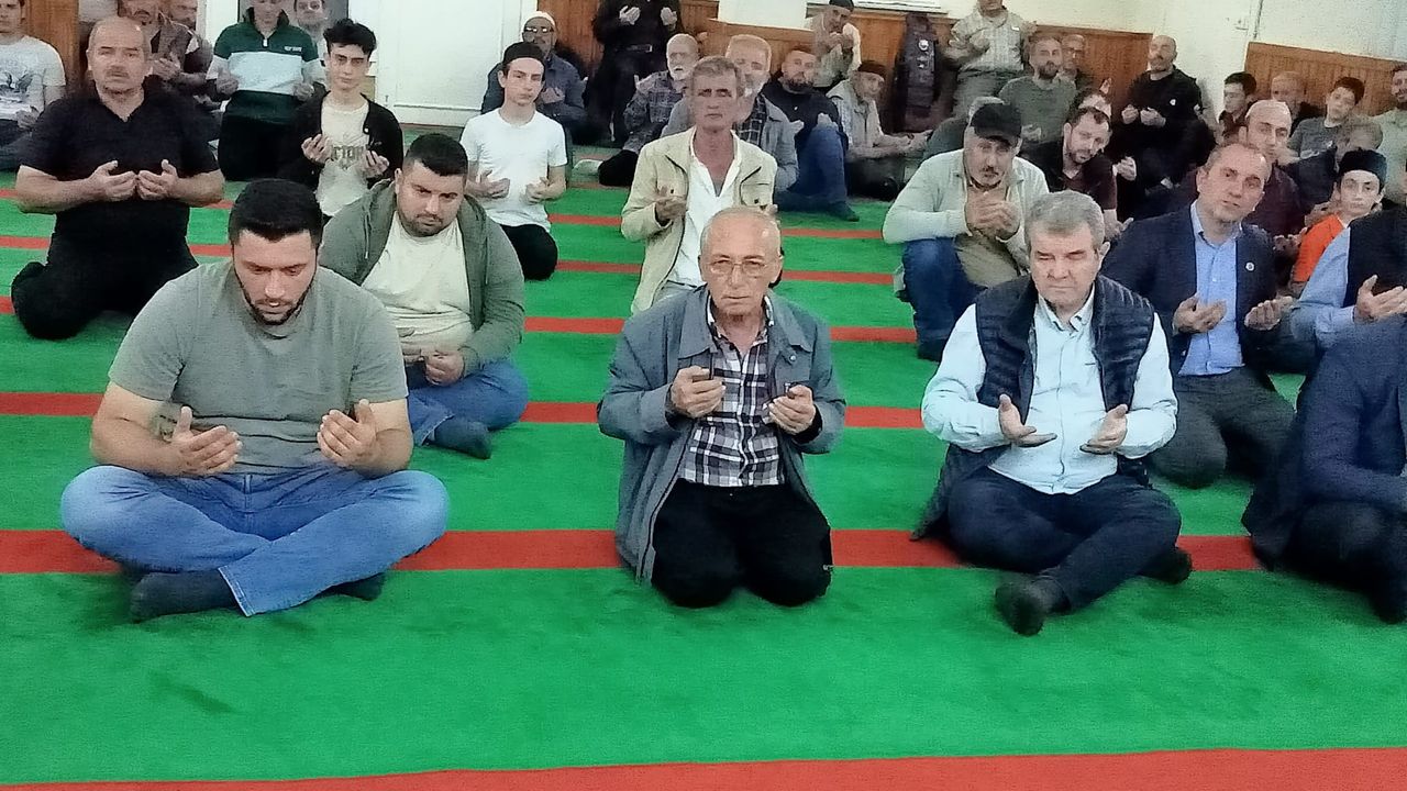 Düzce İl Müftülüğü’nün “vefa” programları köylerde büyük ilgi görüyor görseli