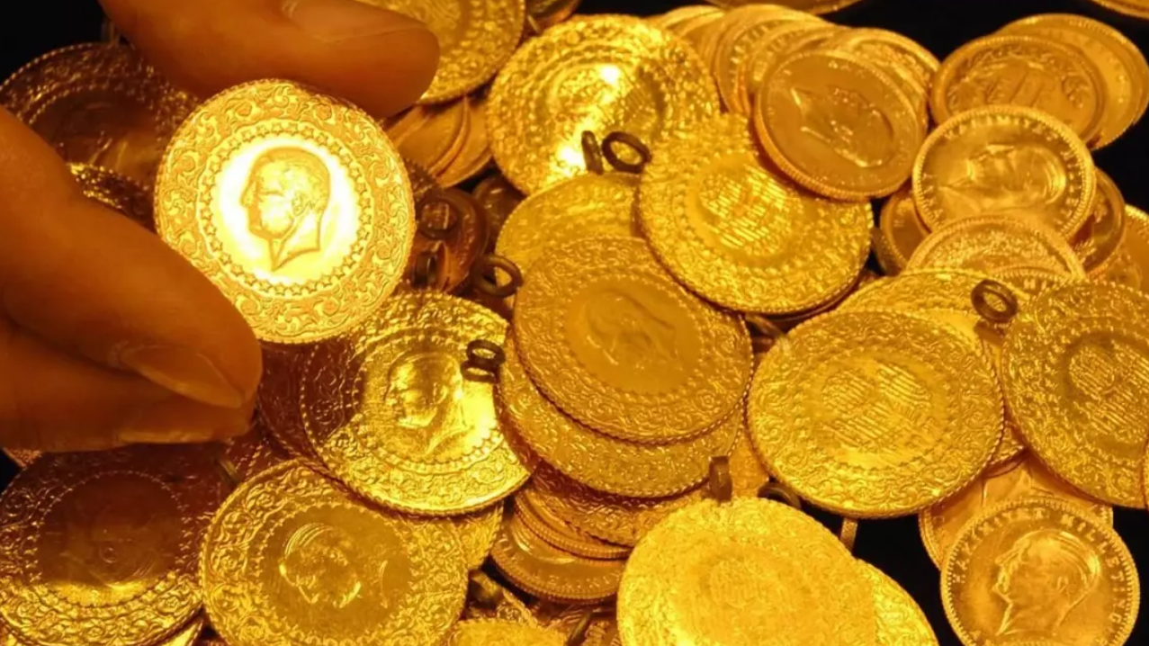 Altında Rekor Serisi: Çeyrek Altın 10 Bin TL Barajını Çoktan Aştı! görseli