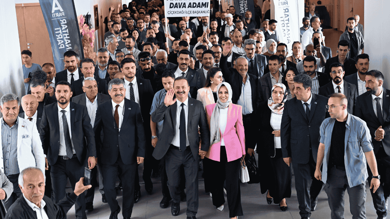 Anahtar Partililer için yeni şarkı: Geliyor Yavuz Başkan görseli