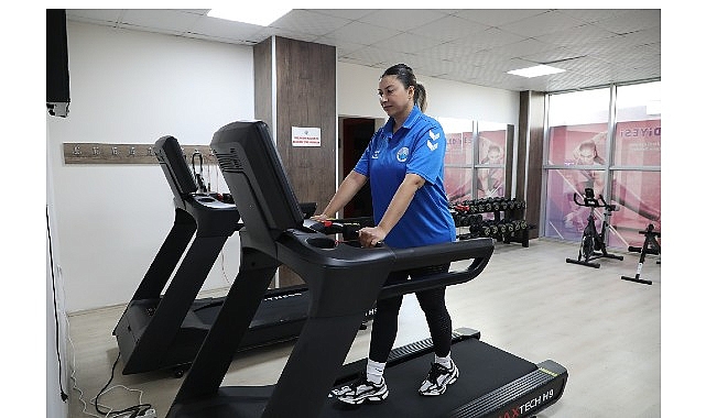 Menderes Belediyesi’nden Kadınlara Müjde; Fitness Salonu Yenilendi görseli