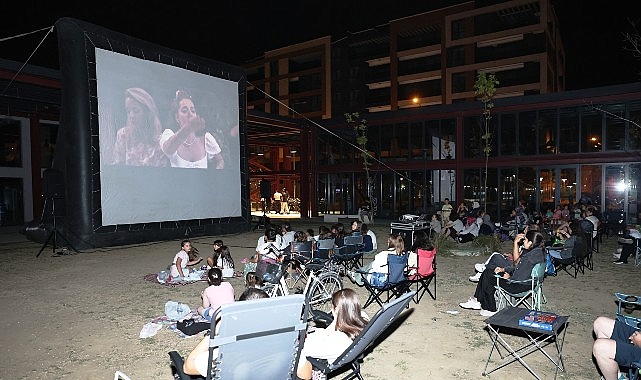 Pancar Deposu’nda açık havada sinema keyfi görseli