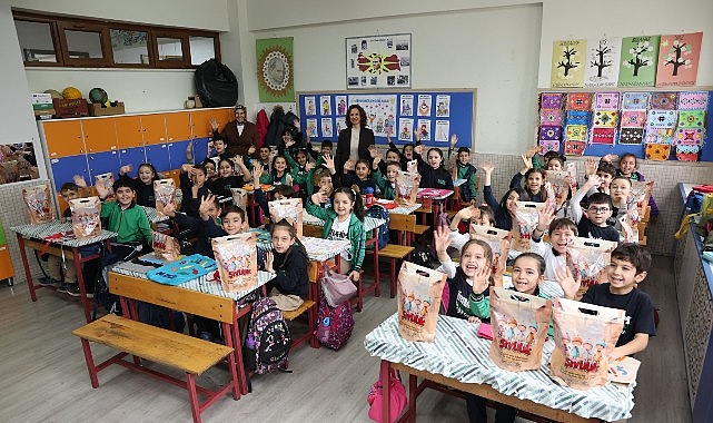 Başkan Altay 31 İlçedeki 220 Bin Çocuğa Şivlilik Mutluluğu Yaşattı görseli
