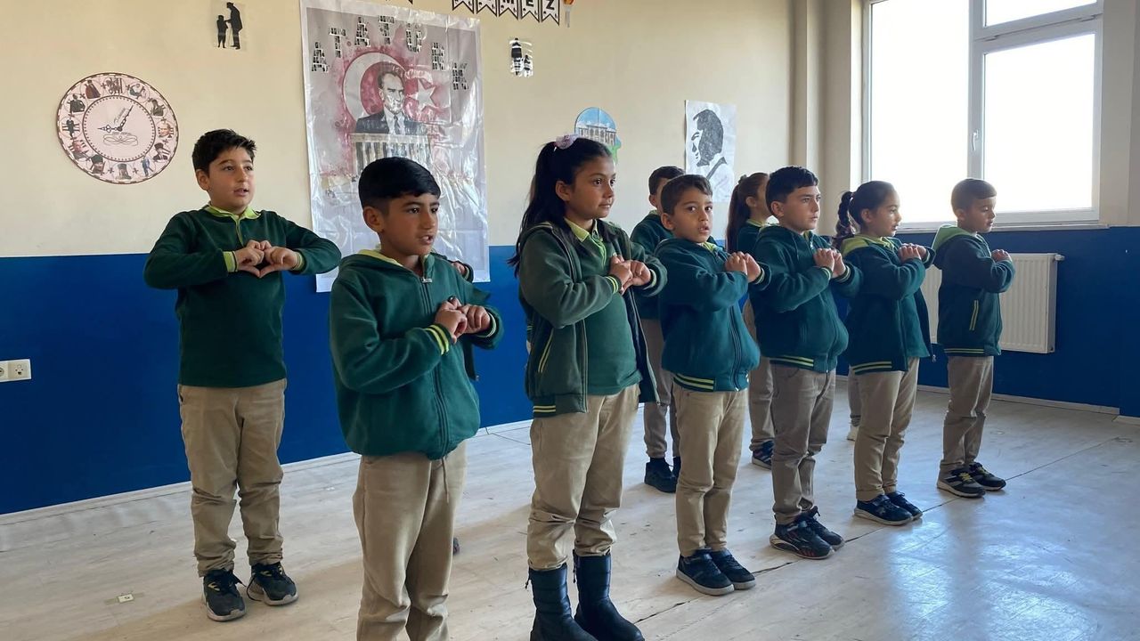 Atatürk İlkokulu ve Anaokulu’ndan 10 Kasım anma programı görseli