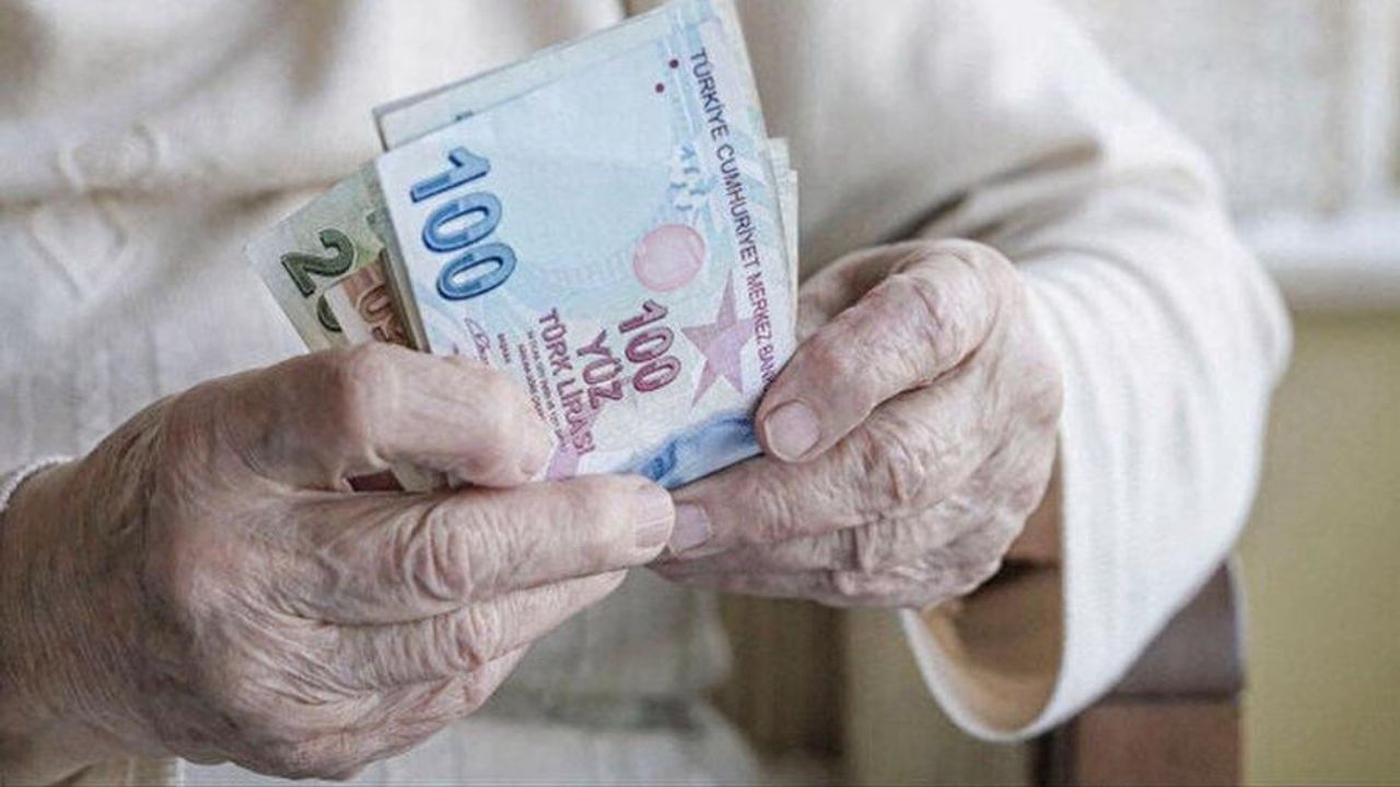 Zamlı emekli maaşları ne zaman yatacak? görseli