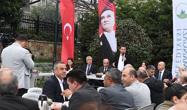 Başkan Erkan Aydın Yenibağlar Mahallesini ziyaret etti görseli
