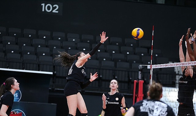Eczacıbaşı Dynavit, Beşiktaş karşısında filede görseli