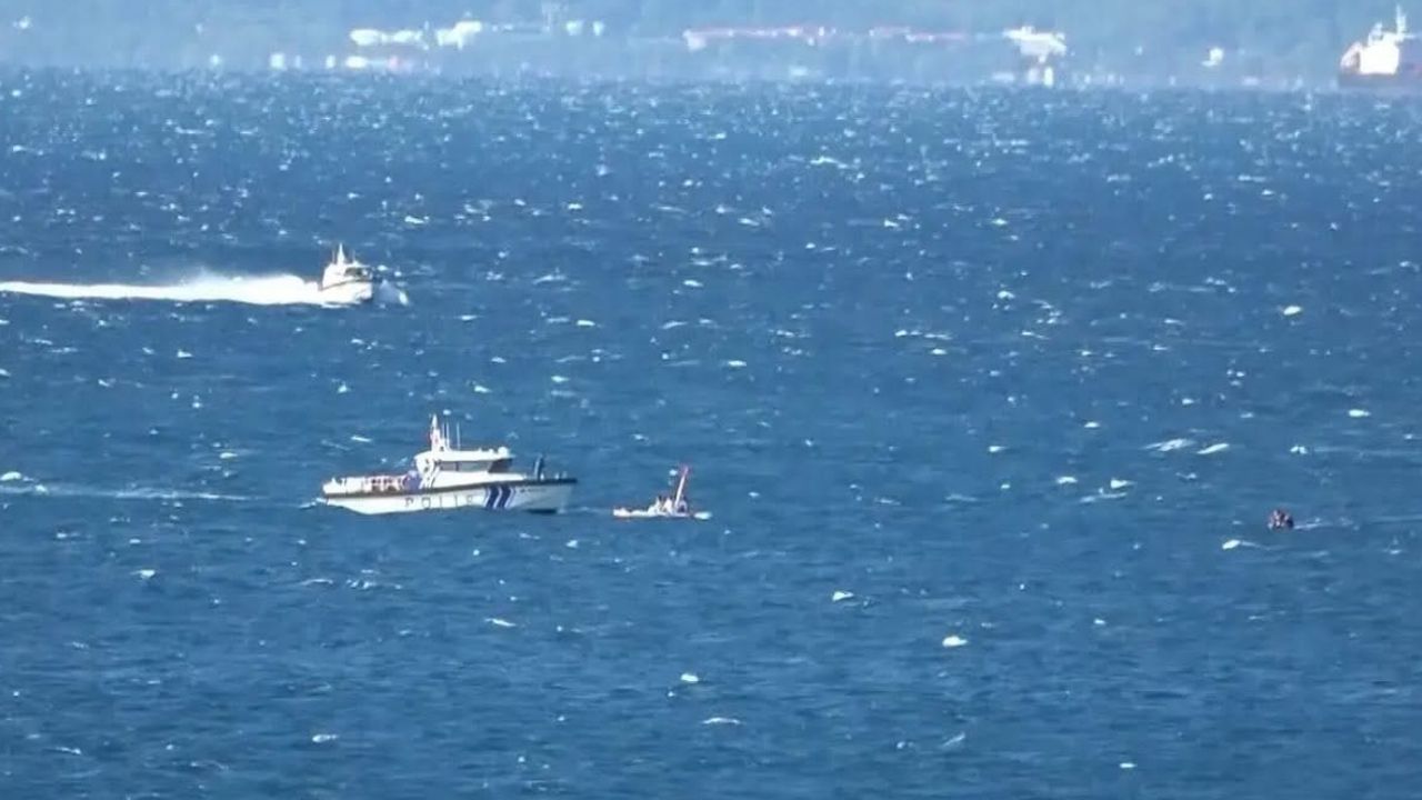 Antalya’da faciadan dönüldü: 19 üniversiteli denizde mahsur kaldı görseli