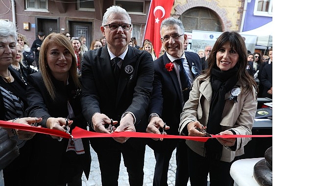 “Harem’den Cumhuriyet’e” Sergisi Açıldı görseli
