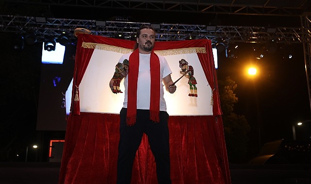 Büyükşehir Mobil Aşevi’nden sıcak yemek ikramı görseli