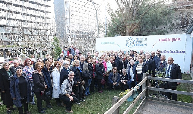 Başkan Şadi Özdemir emeklilerle bir araya geldi görseli