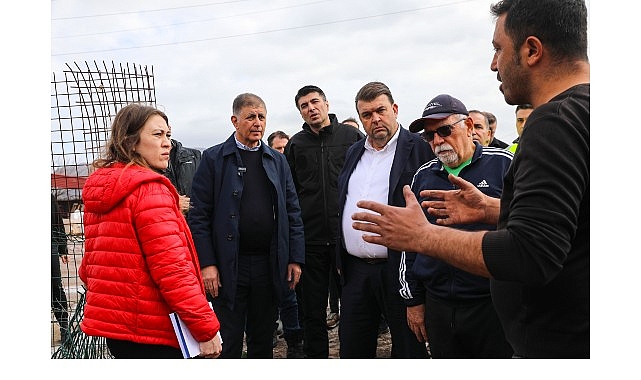 Seferihisar'da sel ve fırtına sonrası yoğun mesai; Tüm ihbarlara anında müdahale görseli