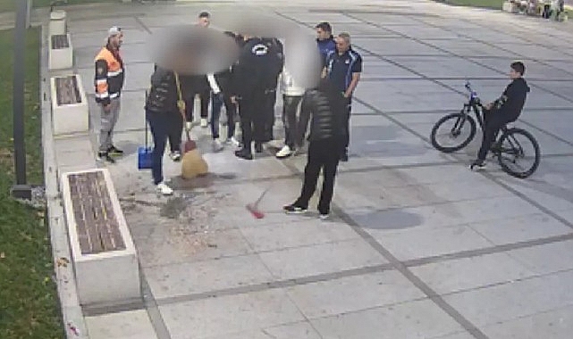 Çekirdek Keyfi Pahalıya Patladı: Hem Temizlediler Hem De Ceza Yediler görseli