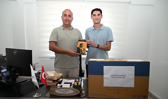 Gençlik meclisinden anlamlı bağış görseli
