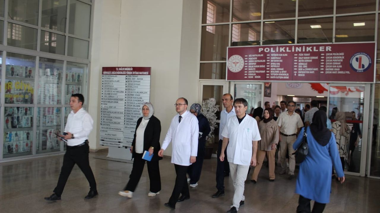 Başhekim Varol'dan saha odaklı mesai görseli