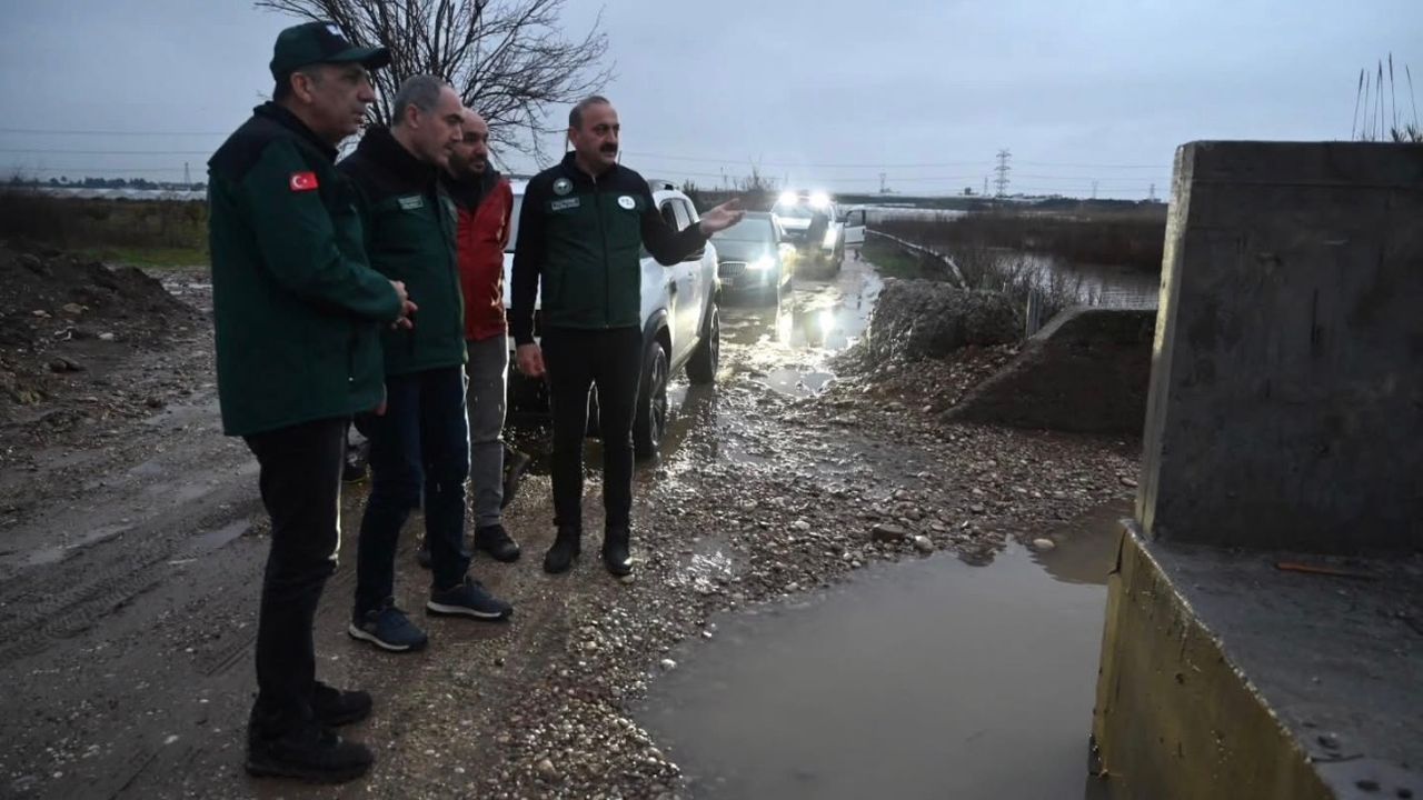 DSİ yetkilileri sel riskine karşı Serik’te sahada görseli