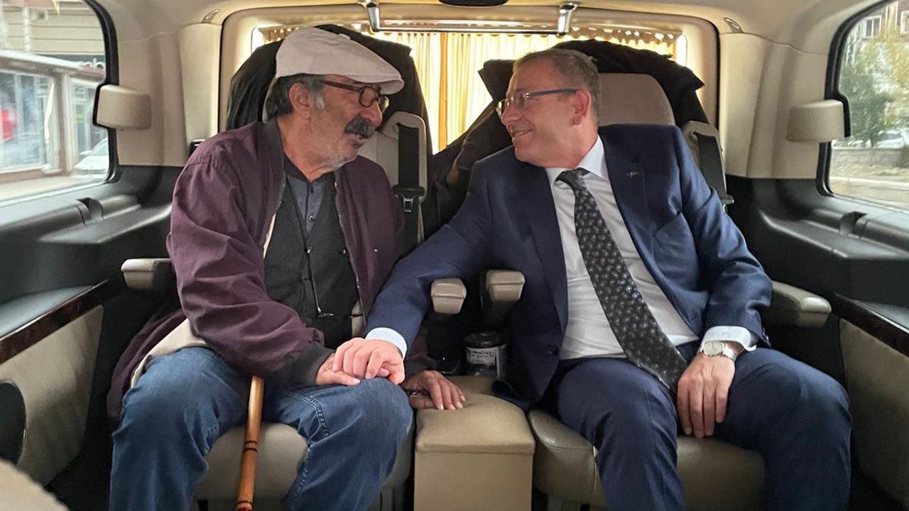 Kars Valisi Ziya Polat’tan yaşlı vatandaşa anlamlı davranış görseli