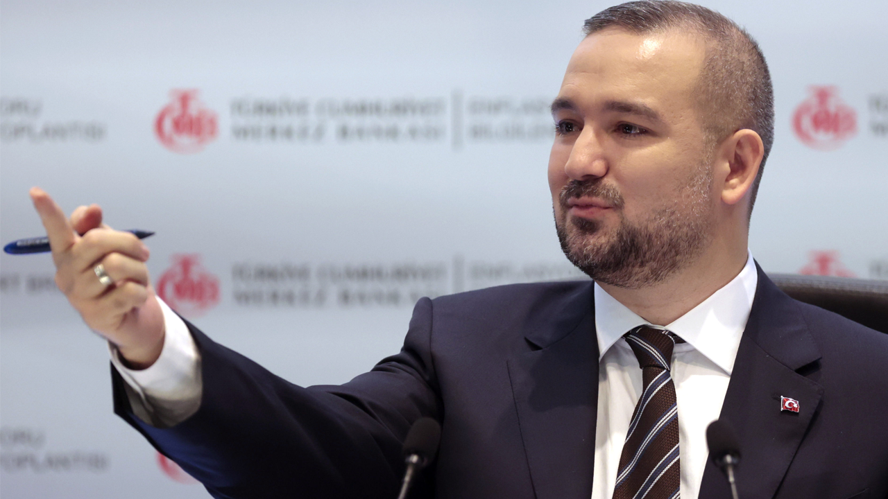 TCMB Başkanı Karahan: “Sıkı para politikası duruşumuzu sürdüreceğiz” görseli