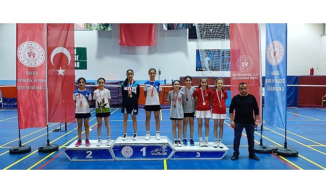 Osmangazili Badmintoncular Madalyaya Doydu görseli