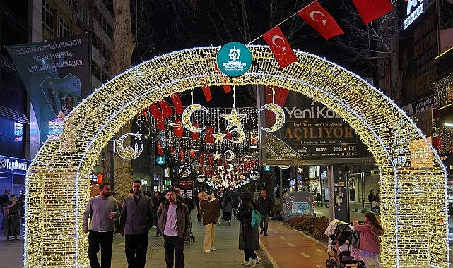 İzmit, Ramazan’ı ışıl ışıl karşılıyor görseli