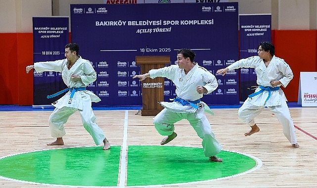 Bakırköy Belediyesi Spor Kompleksi yepyeni haliyle hizmete açıldı görseli