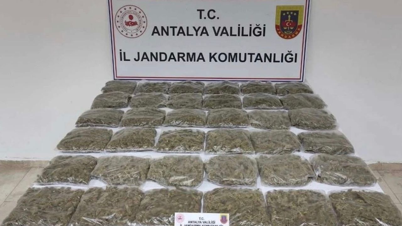 Serik’te 18 kilogram uyuşturucu ele geçirildi: 5 gözaltı görseli