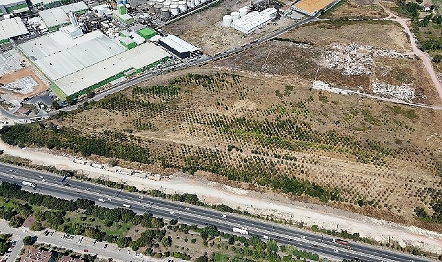 Başiskele Kavşağı'nda ilk aşama: Tır ve kamyonlar için yasak başlıyor görseli
