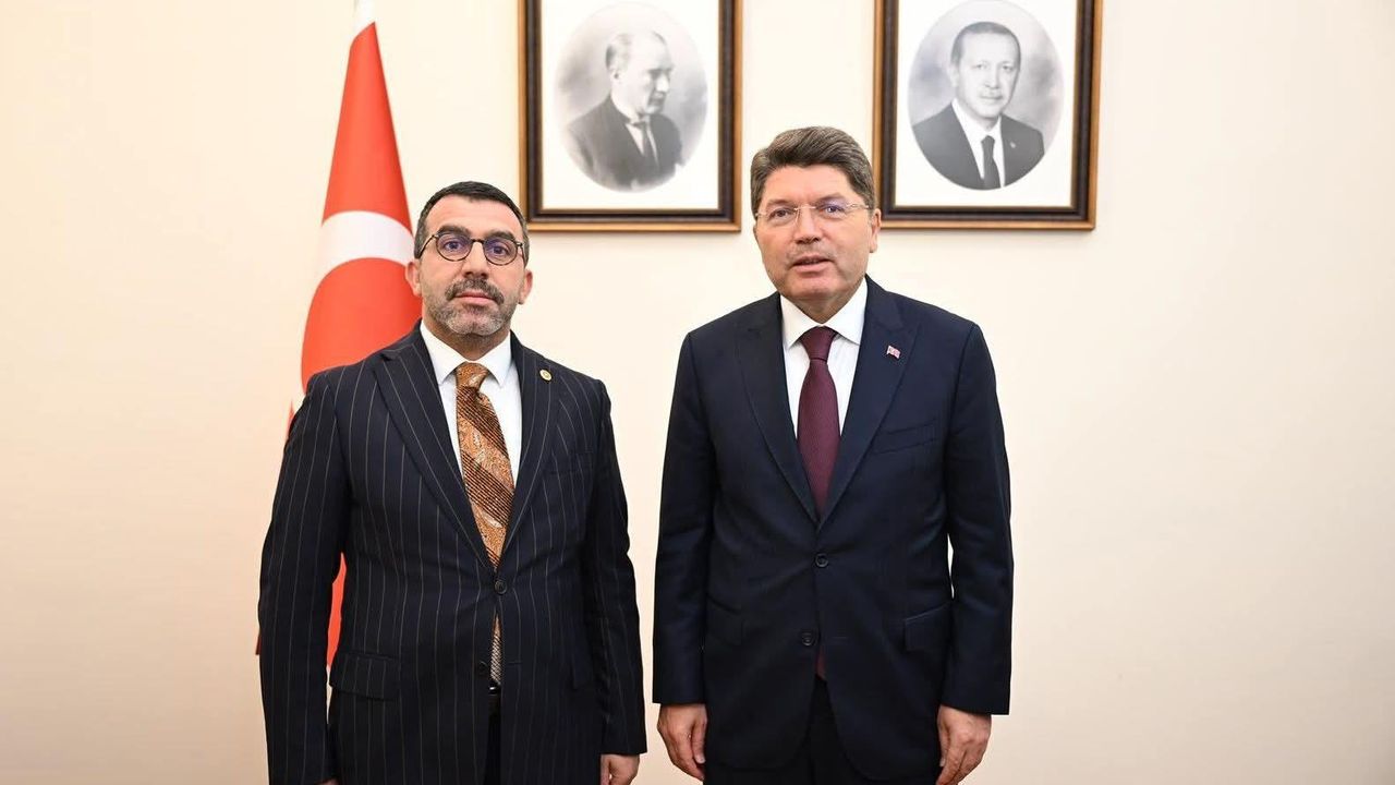 Milletvekili Adem Çalkın, Adalet Bakanı Yılmaz Tunç’u ziyaretinde Kars ile ilgili talep ve beklentileri iletti görseli